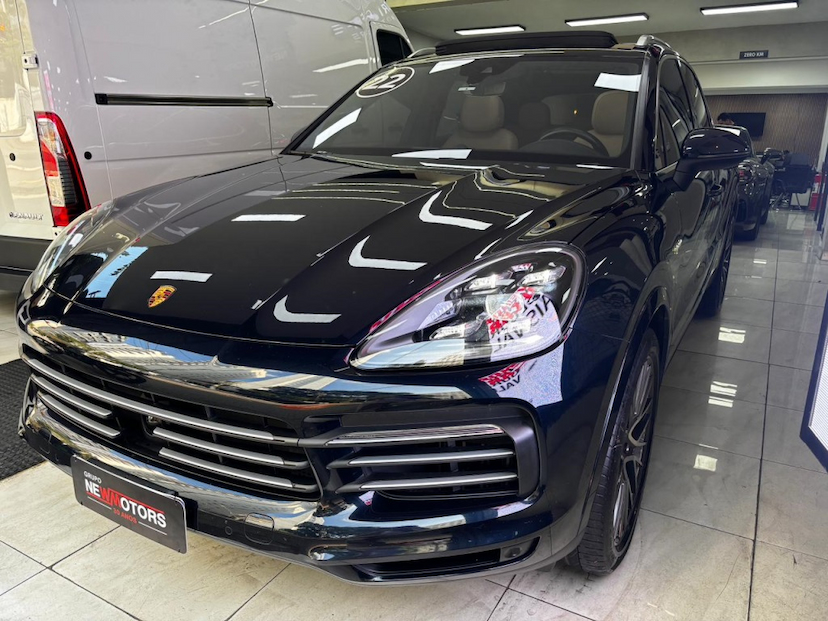 Foto do veículo PORSCHE CAYENNE 3.0 V6 E-HYBRID AWD TIPTRONIC S 2022 36.864 KM 533.777,00