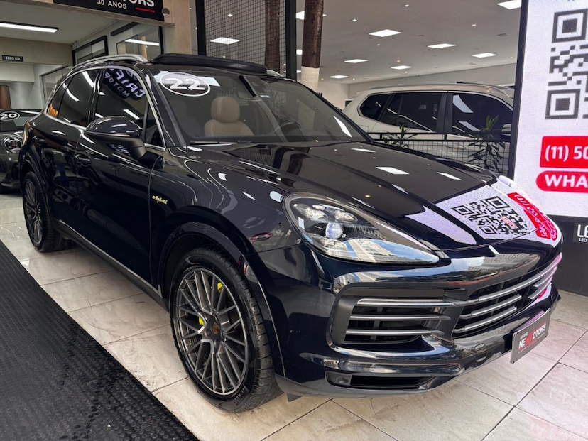 Foto do veículo PORSCHE CAYENNE 3.0 V6 E-HYBRID AWD TIPTRONIC S 2022 36.864 KM 533.777,00