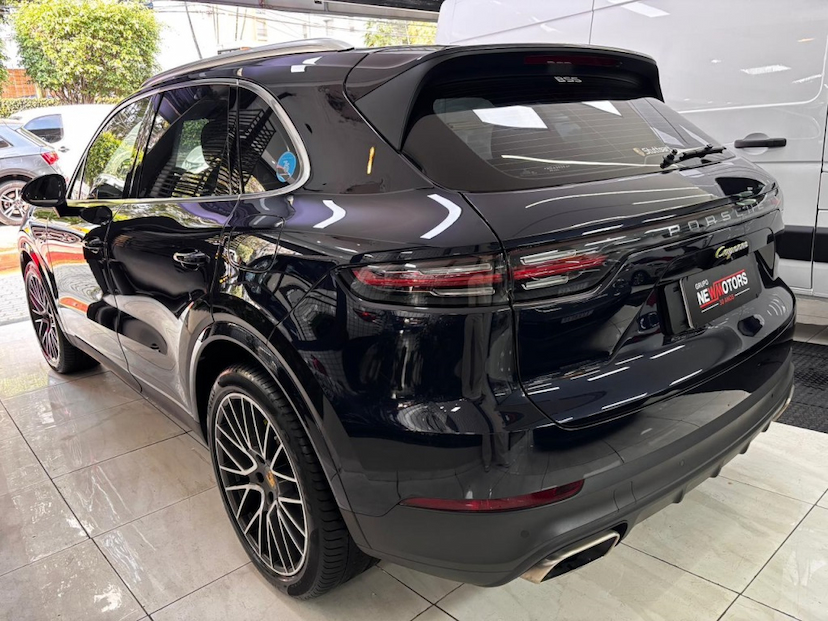 Foto do veículo PORSCHE CAYENNE 3.0 V6 E-HYBRID AWD TIPTRONIC S 2022 36.864 KM 533.777,00