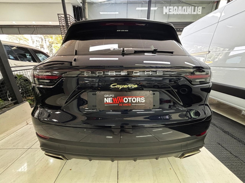 Foto do veículo PORSCHE CAYENNE 3.0 V6 E-HYBRID AWD TIPTRONIC S 2022 36.864 KM 533.777,00