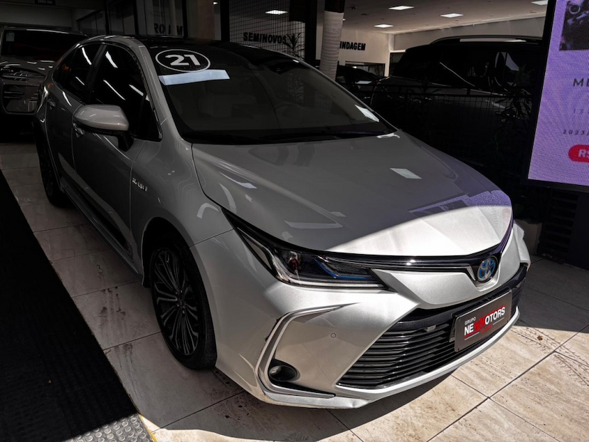 Foto do veículo TOYOTA COROLLA 1.8 VVT-I HYBRID FLEX ALTIS PREMIUM CVT 2021 61.510 KM 128.777,00