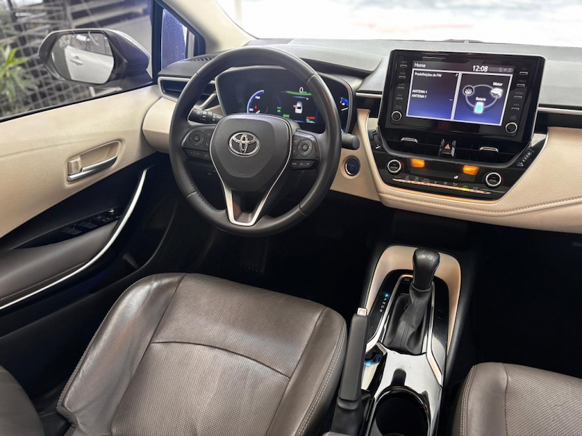 Foto do veículo TOYOTA COROLLA 1.8 VVT-I HYBRID FLEX ALTIS PREMIUM CVT 2021 61.510 KM 128.777,00