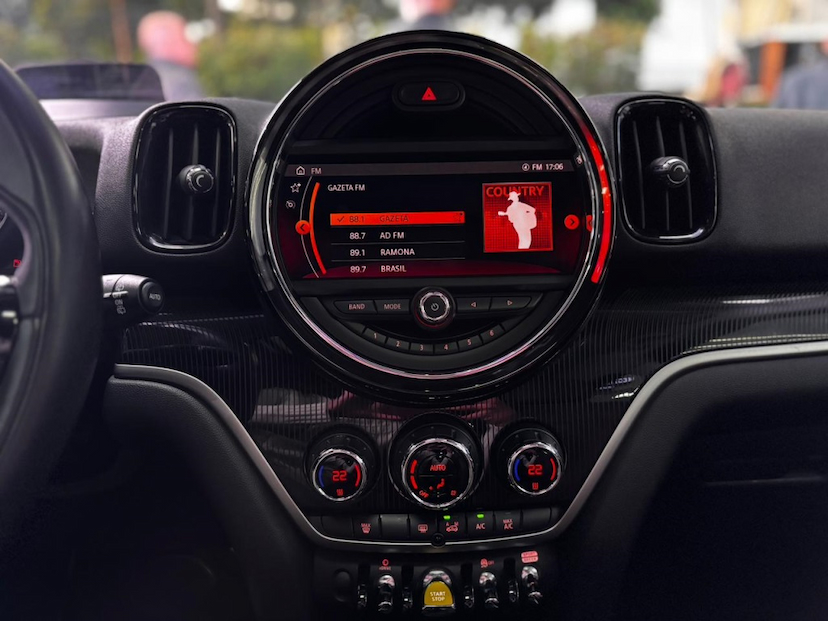 Foto do veículo MINI COUNTRYMAN 1.5 12V TWINPOWER TURBO HYBRID COOPER S E ALL4 STEPTRONIC 2020 71.862 KM 149.777,00