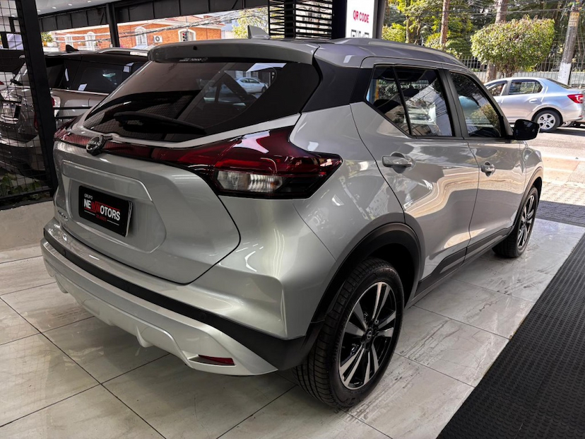 Foto do veículo NISSAN KICKS 1.6 16V FLEXSTART ADVANCE XTRONIC 2023 9.041 KM 107.777,00
