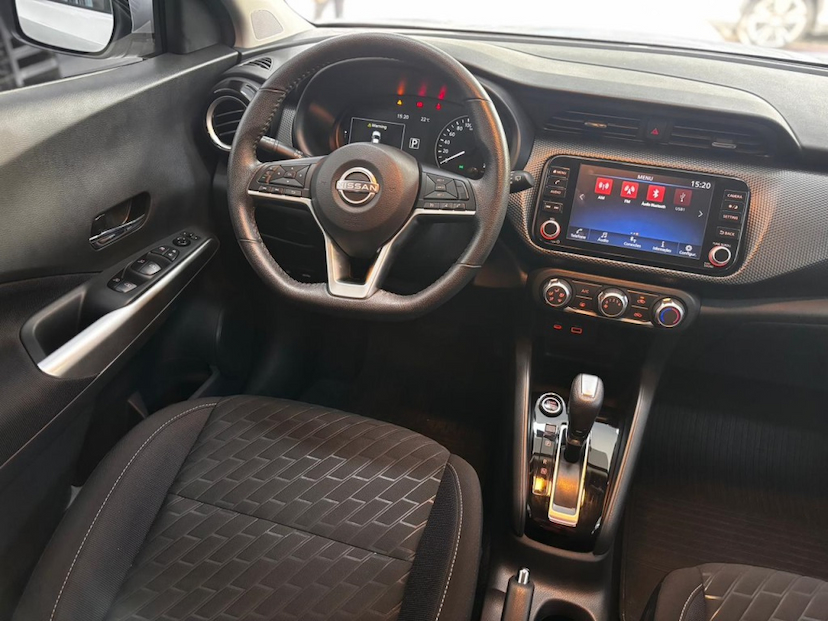 Foto do veículo NISSAN KICKS 1.6 16V FLEXSTART ADVANCE XTRONIC 2023 9.041 KM 107.777,00