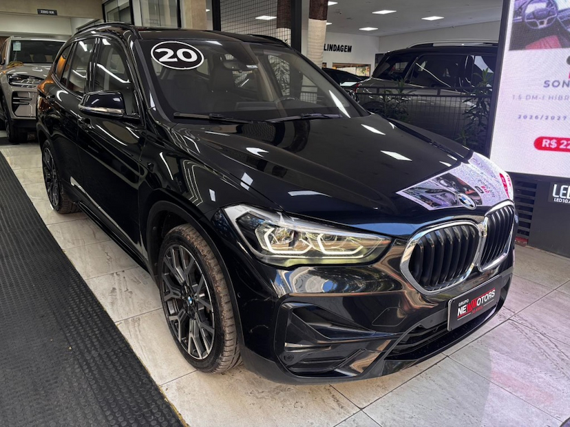 Foto do veículo BMW X1 2.0 16V TURBO ACTIVEFLEX SDRIVE20I X-LINE 4P AUTOMÁTICO 2020 51.059 KM 175.777,00
