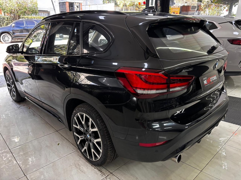 Foto do veículo BMW X1 2.0 16V TURBO ACTIVEFLEX SDRIVE20I X-LINE 4P AUTOMÁTICO 2020 51.059 KM 175.777,00