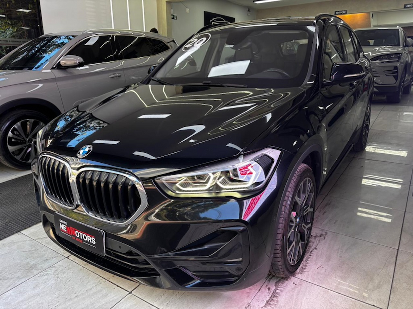 Foto do veículo BMW X1 2.0 16V TURBO ACTIVEFLEX SDRIVE20I X-LINE 4P AUTOMÁTICO 2020 51.059 KM 175.777,00