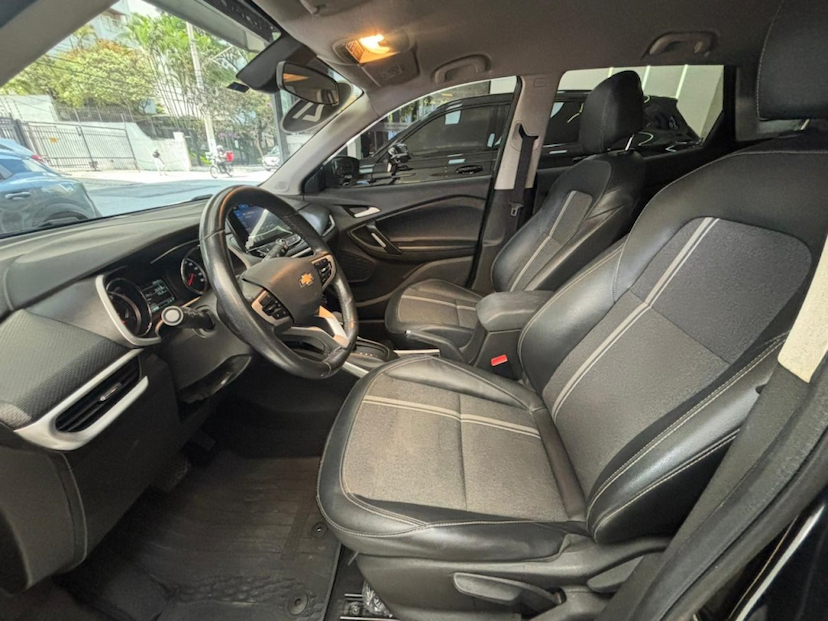 Foto do veículo CHEVROLET TRACKER 1.0 TURBO FLEX LTZ AUTOMÁTICO 2021 60.853 KM 94.777,00