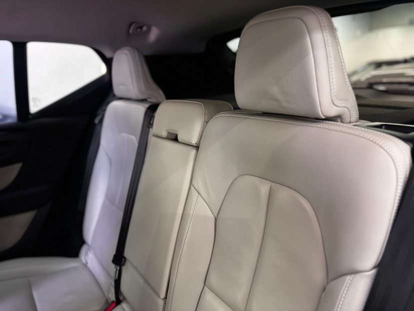Foto do veículo VOLVO XC40 2.0 T4 GASOLINA MOMENTUM GEARTRONIC 2020 50.871 KM 143.777,00