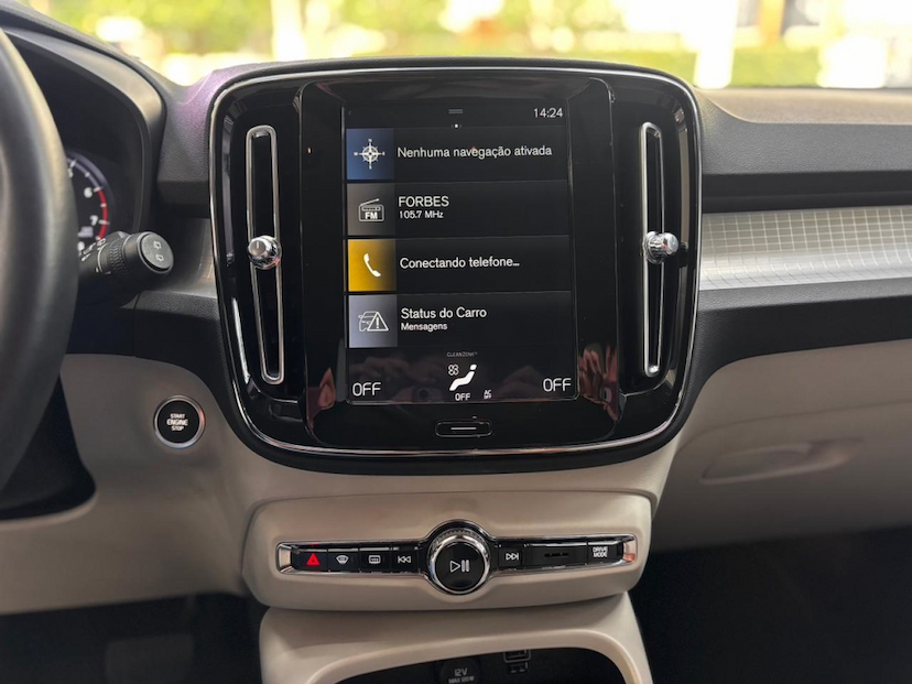 Foto do veículo VOLVO XC40 2.0 T4 GASOLINA MOMENTUM GEARTRONIC 2020 50.871 KM 143.777,00