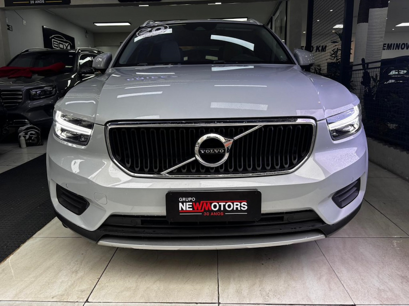 Foto do veículo VOLVO XC40 2.0 T4 GASOLINA MOMENTUM GEARTRONIC 2020 50.871 KM 143.777,00