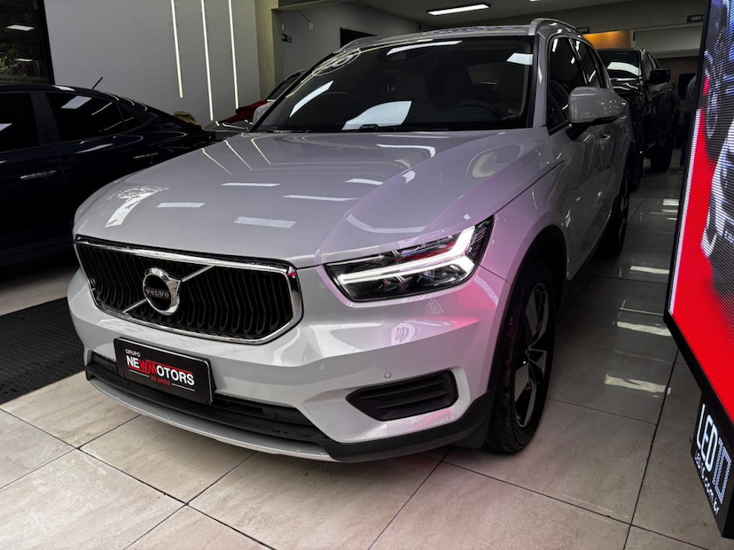 Foto do veículo VOLVO XC40 2.0 T4 GASOLINA MOMENTUM GEARTRONIC 2020 50.871 KM 143.777,00