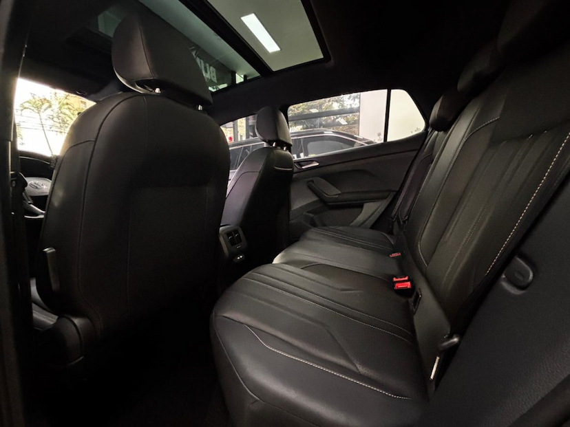 Foto do veículo VOLKSWAGEN T-CROSS 1.0 200 TSI TOTAL FLEX COMFORTLINE AUTOMÁTICO 2025 10.457 KM 132.777,00
