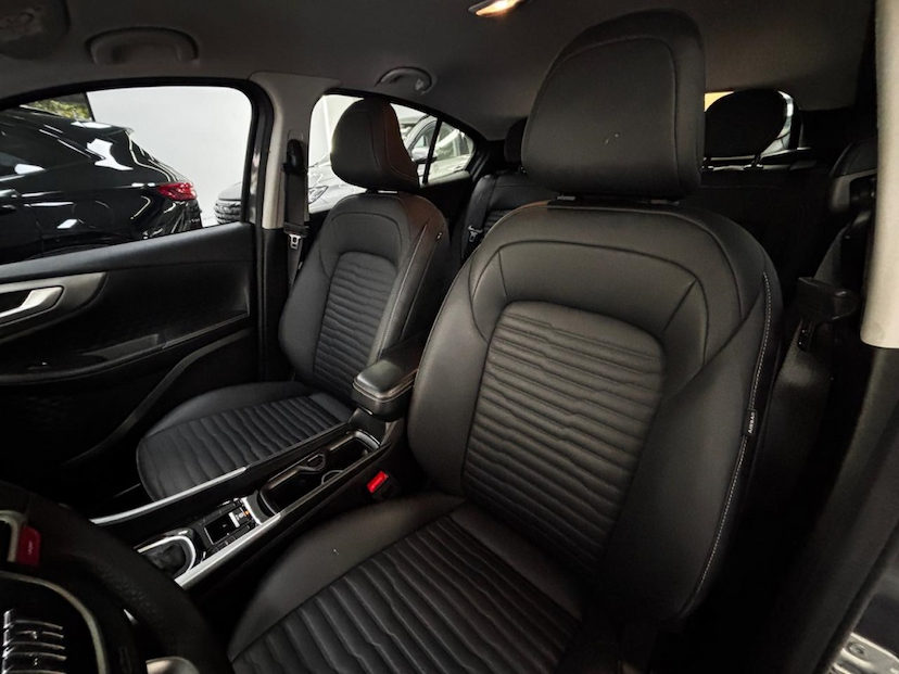 Foto do veículo FIAT FASTBACK 1.0 TURBO 200 HYBRID AUDACE CVT 2025 52.126 KM 112.777,00