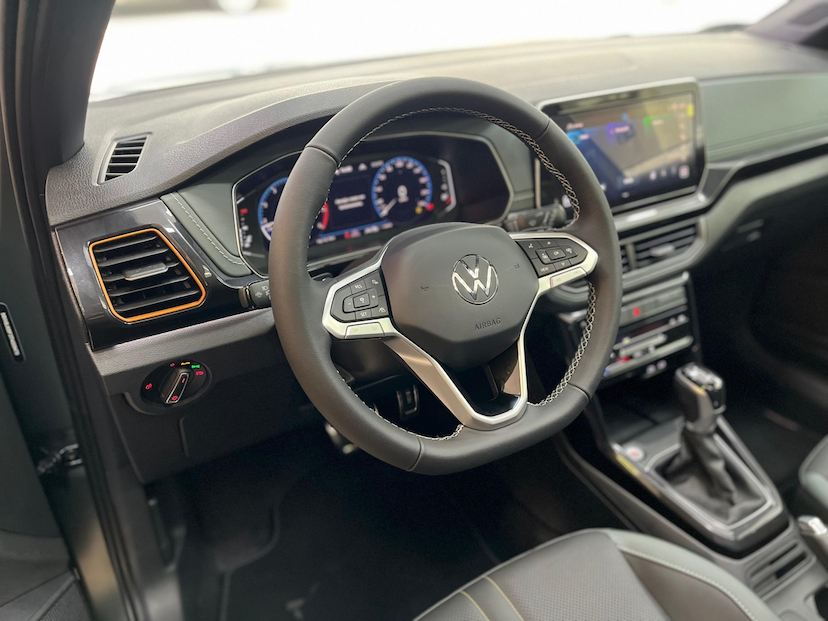 Foto do veículo VOLKSWAGEN T-CROSS 1.4 250 TSI TOTAL FLEX EXTREME AUTOMÁTICO 2026 100 KM 252.777,00