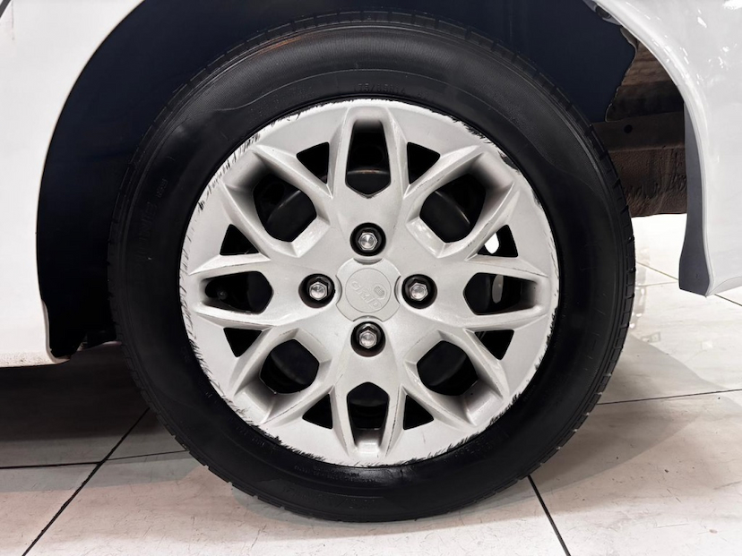 Foto do veículo FORD KA 1.0 TI-VCT FLEX SE SEDAN MANUAL 2019 125.069 KM 41.777,00