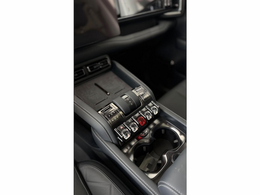 Foto do veículo DENZA B5 1.5 TURBO PHEV AWD AUTOMÁTICO 2027 0 KM 457.900,00