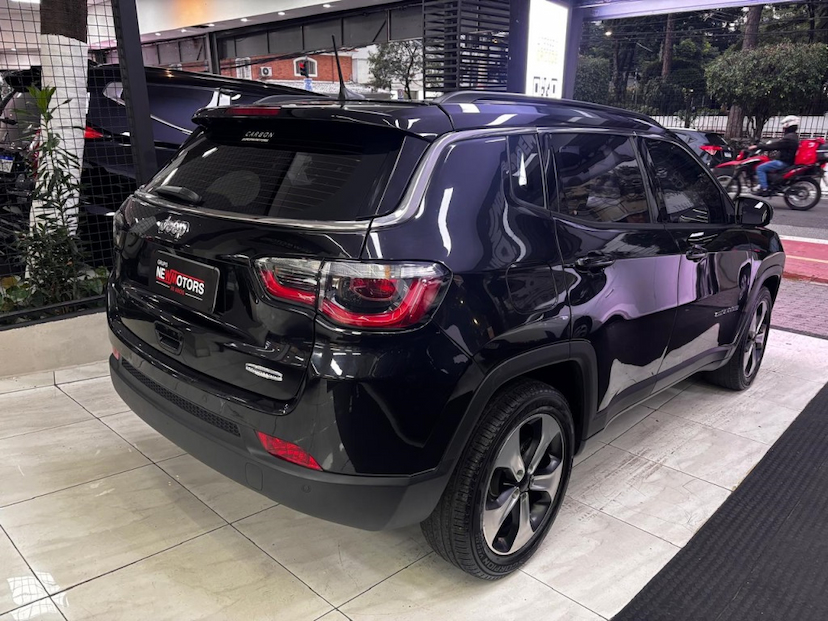 Foto do veículo JEEP COMPASS 2.0 16V FLEX LONGITUDE AUTOMÁTICO 2017 47.180 KM 103.777,00