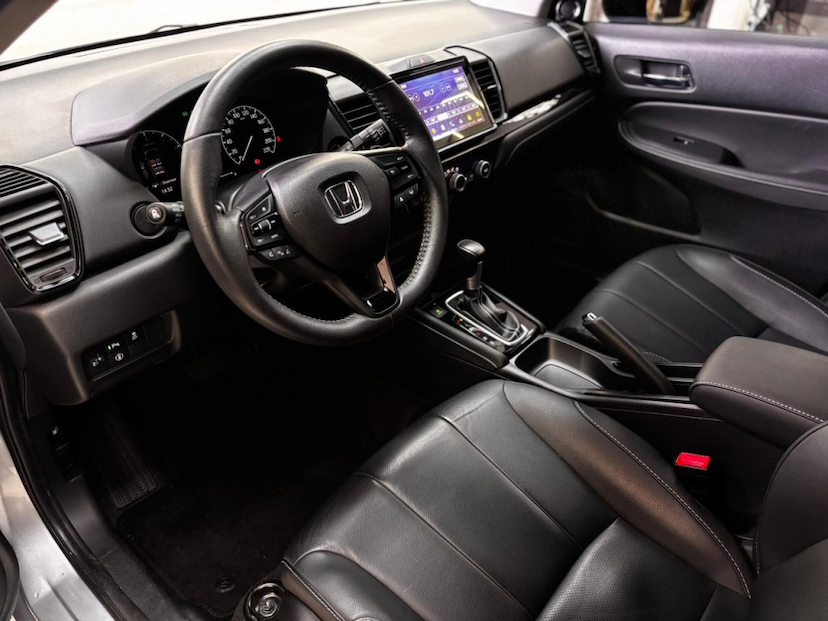 Foto do veículo HONDA CITY 1.5 I-VTEC FLEX HATCH TOURING CVT 2024 6.177 KM 113.777,00