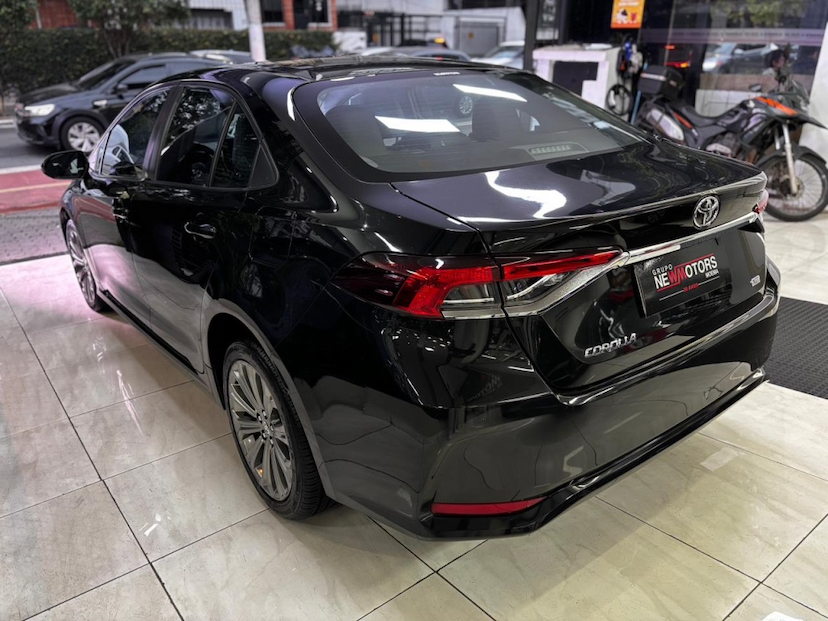 Foto do veículo TOYOTA COROLLA 2.0 VVT-IE FLEX XEI DIRECT SHIFT 2021 67.690 KM 117.777,00