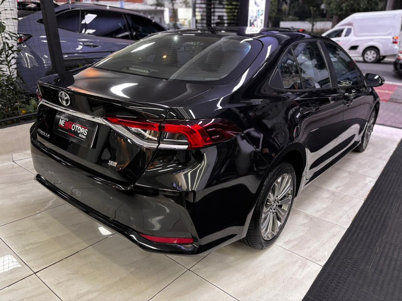 Foto do veículo TOYOTA COROLLA 2.0 VVT-IE FLEX XEI DIRECT SHIFT 2021 67.690 KM 117.777,00