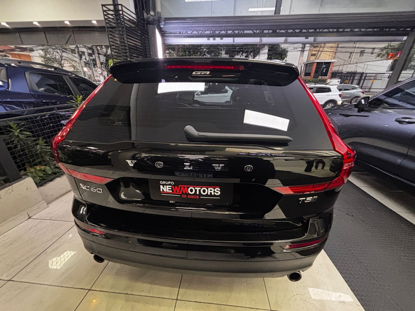 Foto do veículo VOLVO XC60 2.0 T5 GASOLINA MOMENTUM AWD GEARTRONIC 2019 86.643 KM 148.777,00