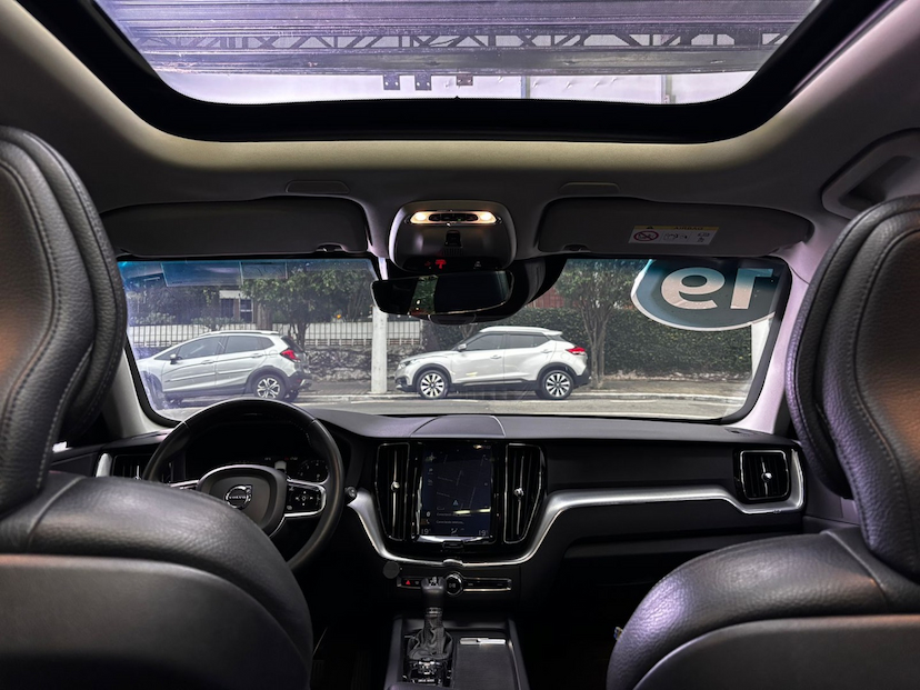 Foto do veículo VOLVO XC60 2.0 T5 GASOLINA MOMENTUM AWD GEARTRONIC 2019 86.643 KM 148.777,00