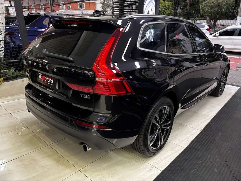 Foto do veículo VOLVO XC60 2.0 T5 GASOLINA MOMENTUM AWD GEARTRONIC 2019 86.643 KM 148.777,00