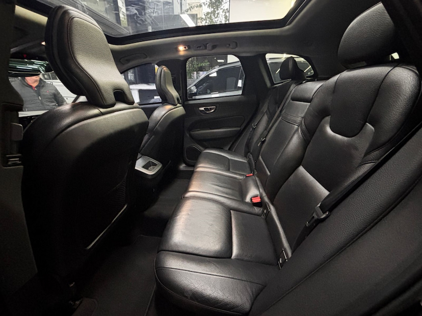 Foto do veículo VOLVO XC60 2.0 T5 GASOLINA MOMENTUM AWD GEARTRONIC 2019 86.643 KM 148.777,00