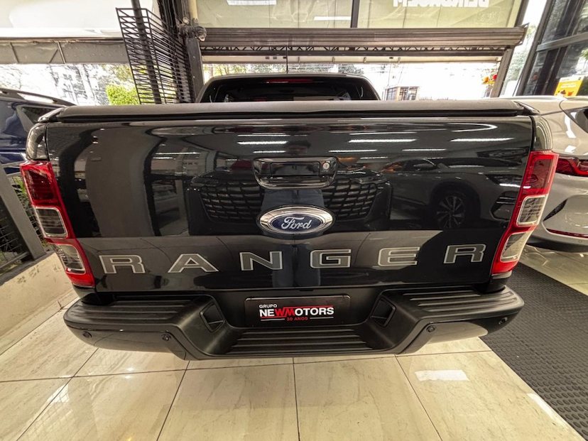 Foto do veículo FORD RANGER 2.2 XLS 4X2 CD 16V DIESEL 4P AUTOMÁTICO 2023 46.771 KM 163.777,00