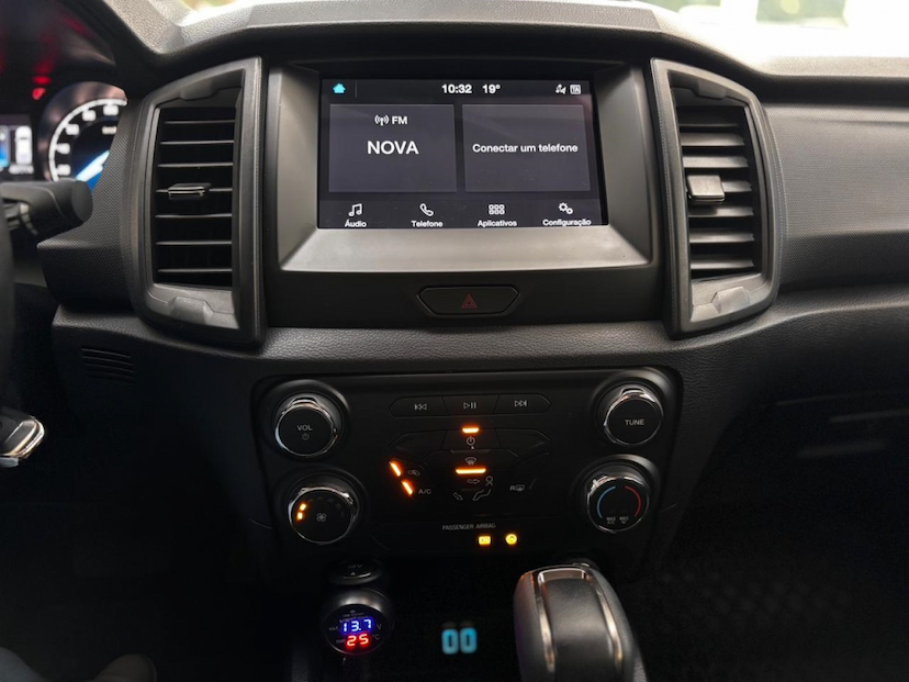 Foto do veículo FORD RANGER 2.2 XLS 4X2 CD 16V DIESEL 4P AUTOMÁTICO 2023 46.771 KM 163.777,00