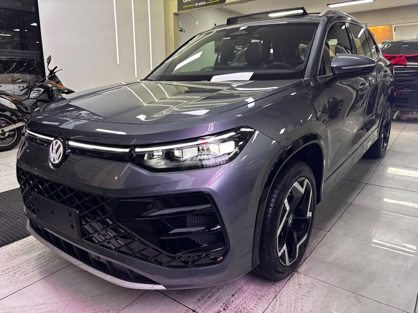 Foto do veículo VOLKSWAGEN TIGUAN 2.0 350 TSI GASOLINA R-LINE 4MOTION AUTOMÁTICO 2026 0 KM 312.900,00