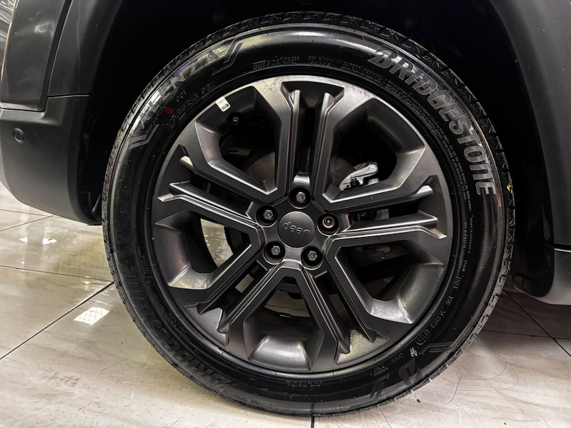 Foto do veículo JEEP COMPASS 1.3 T270 TURBO FLEX LONGITUDE AT6 2022 29.900 KM 167.777,00