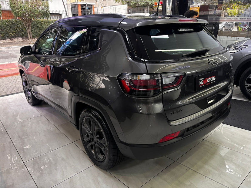 Foto do veículo JEEP COMPASS 1.3 T270 TURBO FLEX LONGITUDE AT6 2022 29.900 KM 167.777,00