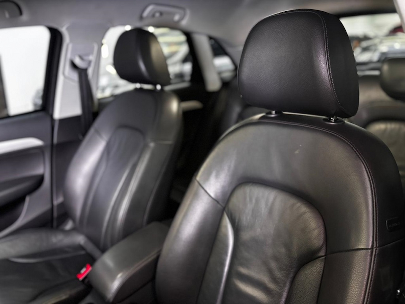 Foto do veículo AUDI Q3 1.4 TFSI AMBITION FLEX 4P S TRONIC 2017 56.462 KM 129.777,00