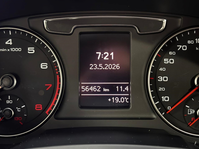 Foto do veículo AUDI Q3 1.4 TFSI AMBITION FLEX 4P S TRONIC 2017 56.462 KM 129.777,00
