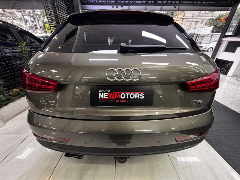 Foto do veículo AUDI Q3 1.4 TFSI AMBITION FLEX 4P S TRONIC 2017 56.462 KM 129.777,00