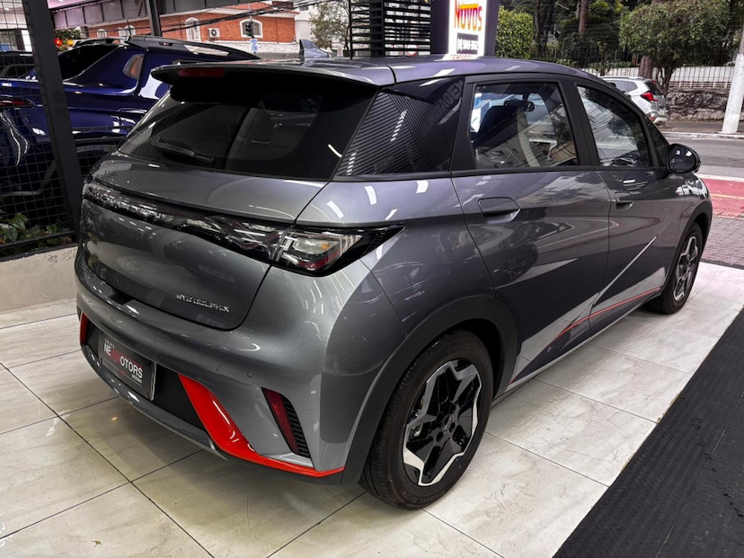 Foto do veículo BYD DOLPHIN 44,9 KW ELÉTRICO GS 2026 709 KM 142.900,00