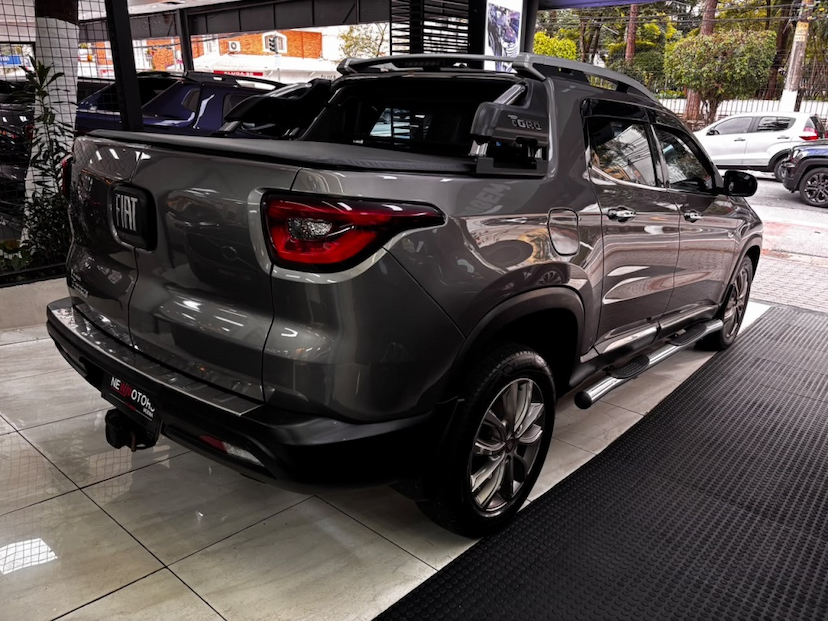 Foto do veículo FIAT TORO 2.0 16V TURBO DIESEL RANCH 4WD AT9 2021 98.555 KM 108.777,00