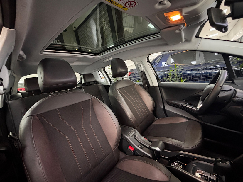 Foto do veículo PEUGEOT 2008 1.6 16V THP FLEX GRIFFE 4P AUTOMÁTICO 2022 46.964 KM 87.777,00