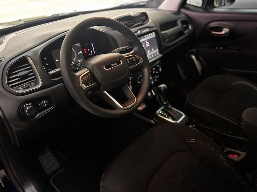 Foto do veículo JEEP RENEGADE 1.3 T270 TURBO FLEX ALTITUDE AT6 2026 6.539 KM 118.777,00