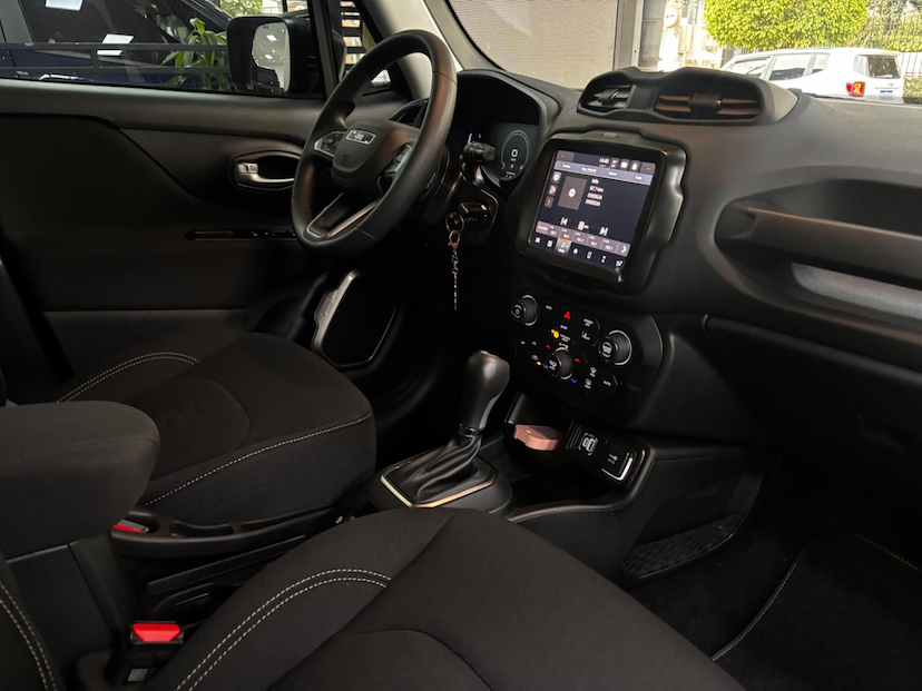Foto do veículo JEEP RENEGADE 1.3 T270 TURBO FLEX ALTITUDE AT6 2026 6.539 KM 118.777,00