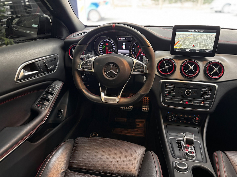 Foto do veículo MERCEDES-BENZ GLA 45 AMG 2.0 16V TURBO GASOLINA 4P AUTOMÁTICO 2017 23.800 KM 217.777,00