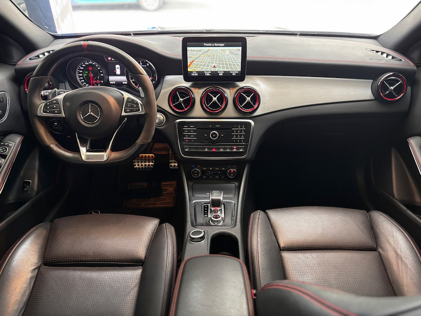 Foto do veículo MERCEDES-BENZ GLA 45 AMG 2.0 16V TURBO GASOLINA 4P AUTOMÁTICO 2017 23.800 KM 217.777,00