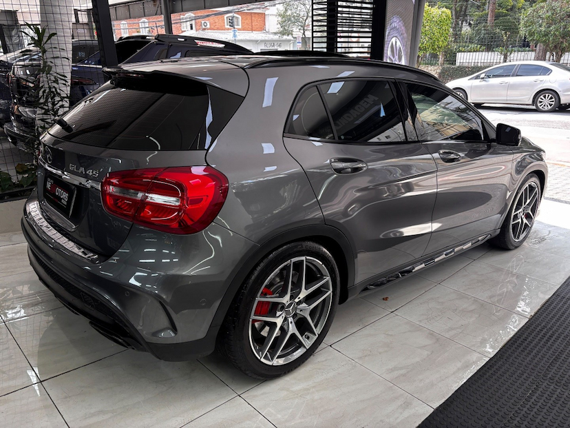 Foto do veículo MERCEDES-BENZ GLA 45 AMG 2.0 16V TURBO GASOLINA 4P AUTOMÁTICO 2017 23.800 KM 217.777,00
