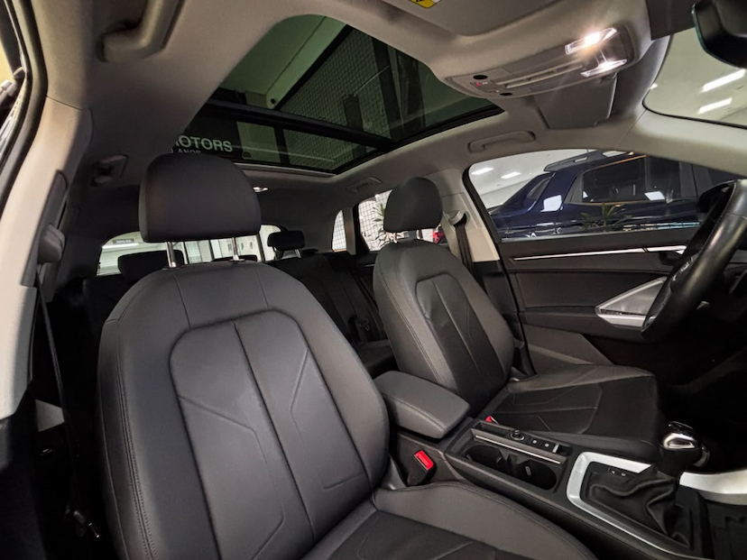 Foto do veículo AUDI Q3 2.0 40 TFSI GASOLINA PERFORMANCE QUATTRO TIPTRONIC 2023 13.438 KM 217.777,00