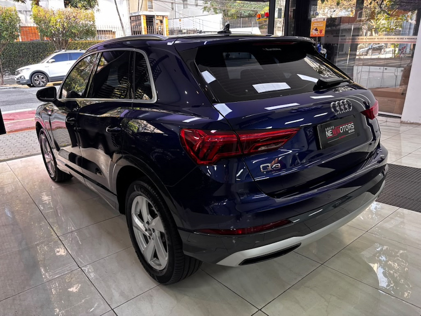 Foto do veículo AUDI Q3 2.0 40 TFSI GASOLINA PERFORMANCE QUATTRO TIPTRONIC 2023 13.438 KM 217.777,00