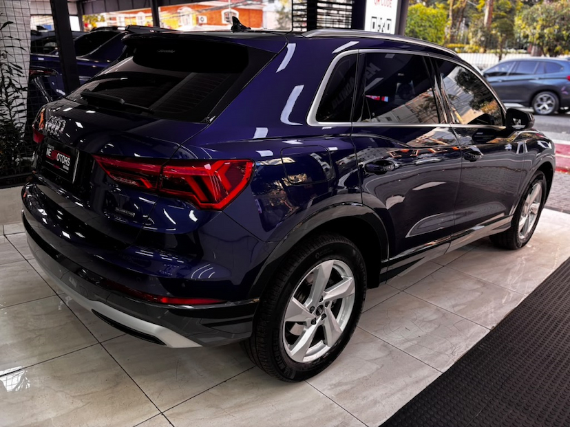 Foto do veículo AUDI Q3 2.0 40 TFSI GASOLINA PERFORMANCE QUATTRO TIPTRONIC 2023 13.438 KM 217.777,00