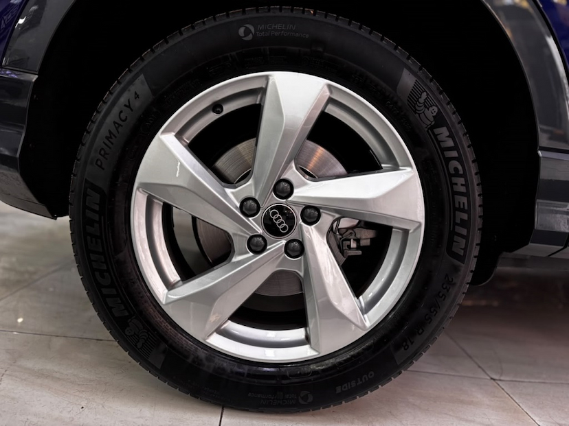 Foto do veículo AUDI Q3 2.0 40 TFSI GASOLINA PERFORMANCE QUATTRO TIPTRONIC 2023 13.438 KM 217.777,00